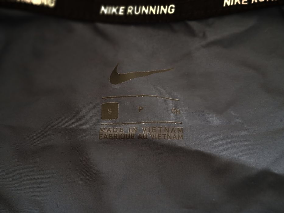 Nike-Ориг.тънко водоустойчиво яке