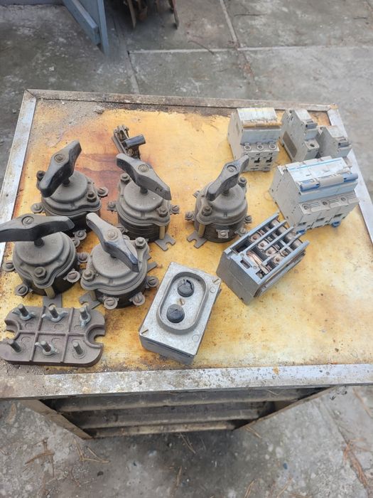 Продам    автоматы