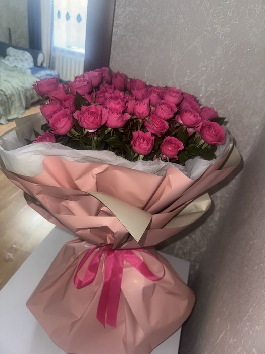 Продам красивый букет из кустовых роз