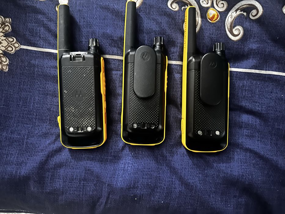 Продается рация моторола T82