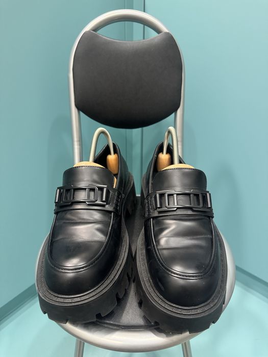 Кожени обувки на ZARA