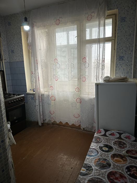 2 хоналик уй восход бозори олдида ремонт уртача