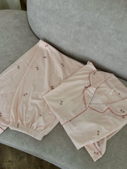 Комплекты для дома и сна