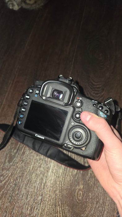 фотоаппарат Canon EOS 7D + вспышка SPEEDLITE 430EX 2