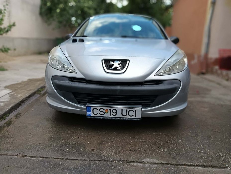 Vând peugeot  206+ an 2011 motor 1.4 benzina  km reali 105.000 distribuția schimbata la 96.000 FISCAL PE LOC  0749 300 646