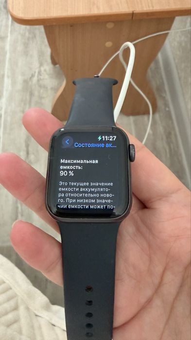 умные часы Apple Watch SE