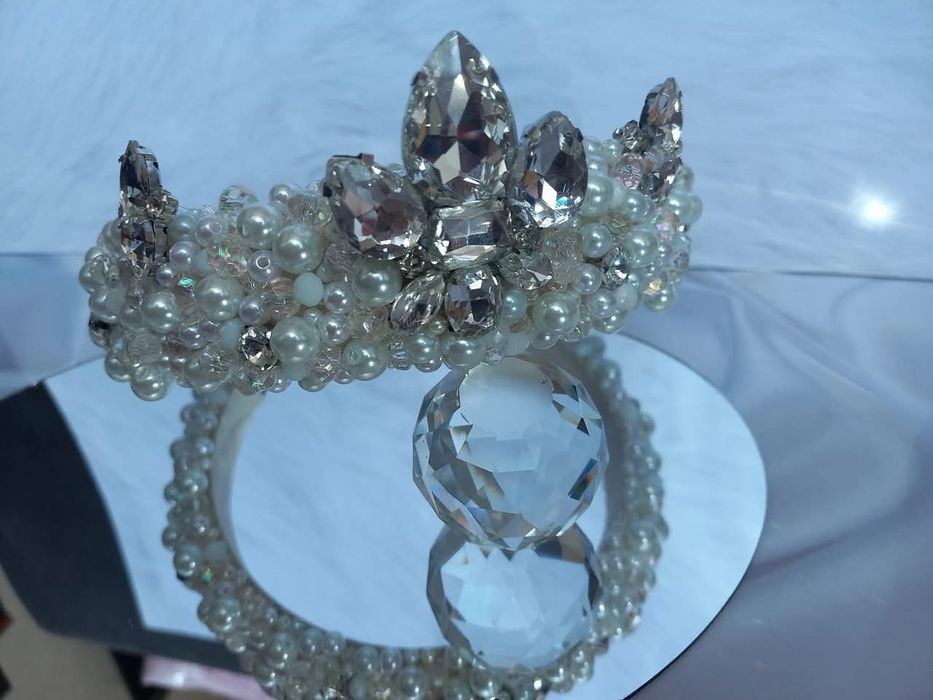 Диадеми ръчно изработени