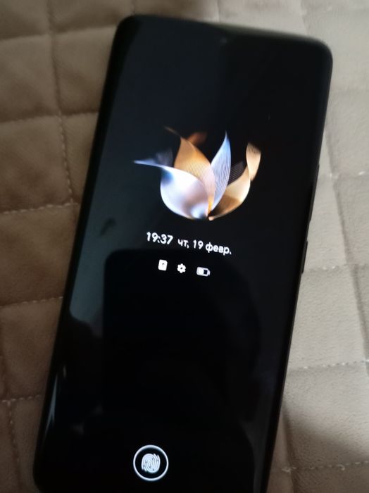 Срочно Хонор 90 256 /8 гиг