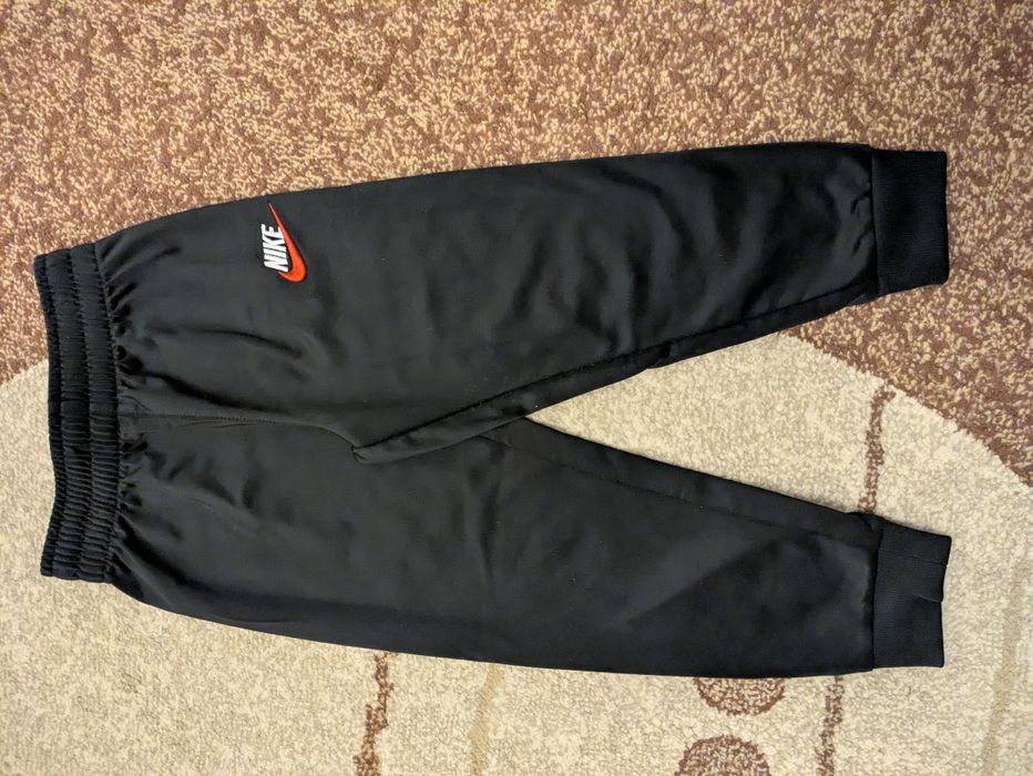 Pantaloni Nike m 98 -104