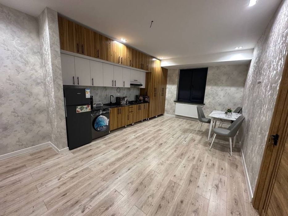 Сдается в аренду квартира возле метро Мирзоулугбек пишите