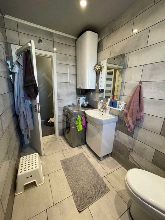 Продава се Двустаен апартамент в Пловдив, Беломорски - 77 кв.м за 2039 €/кв.м - Снимка #2