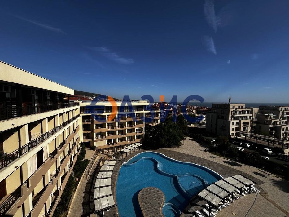 Продава се Двустаен апартамент в Свети Влас - 82 кв.м за 818 €/кв.м - Снимка #10