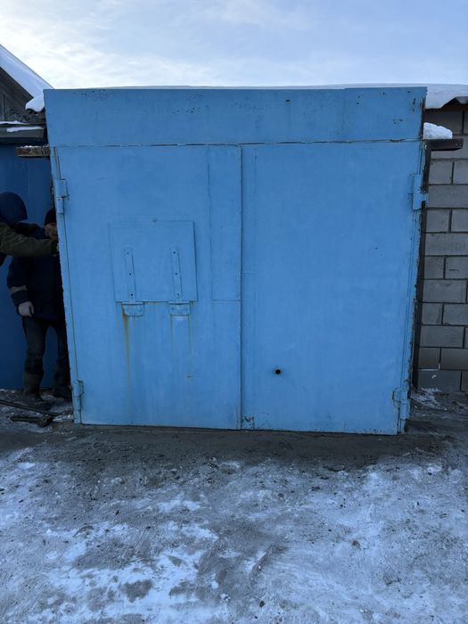 Продам ворота гаражные б/у