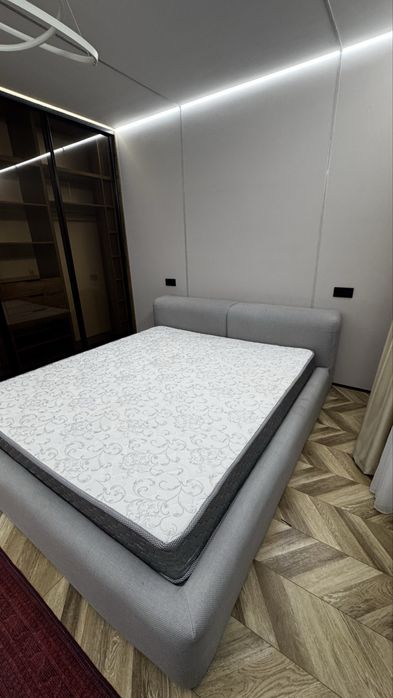 Продам стильную кровать!