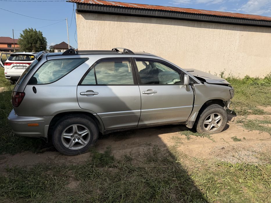 Lexus rx 300 (Битый)