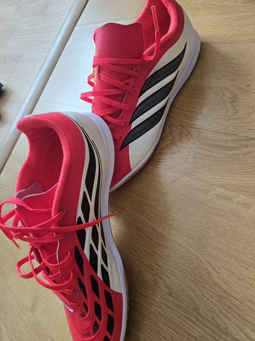 Vand adidasi pentru bărbați de sala