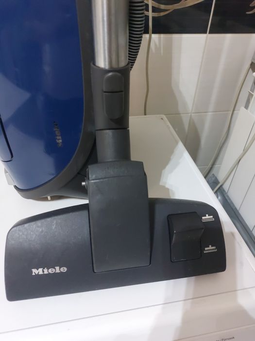 Прахосмукачка Miele Complete C3 Comfort EcoLine