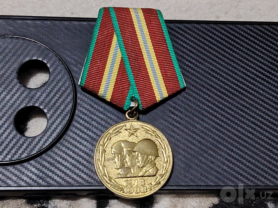 Eski SSSR davriga oid medal sotiladi. Kolleksionerlar uchun qiziqarli