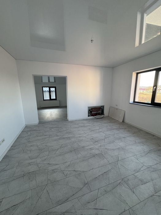 Vand apartament 4 camere Bascov