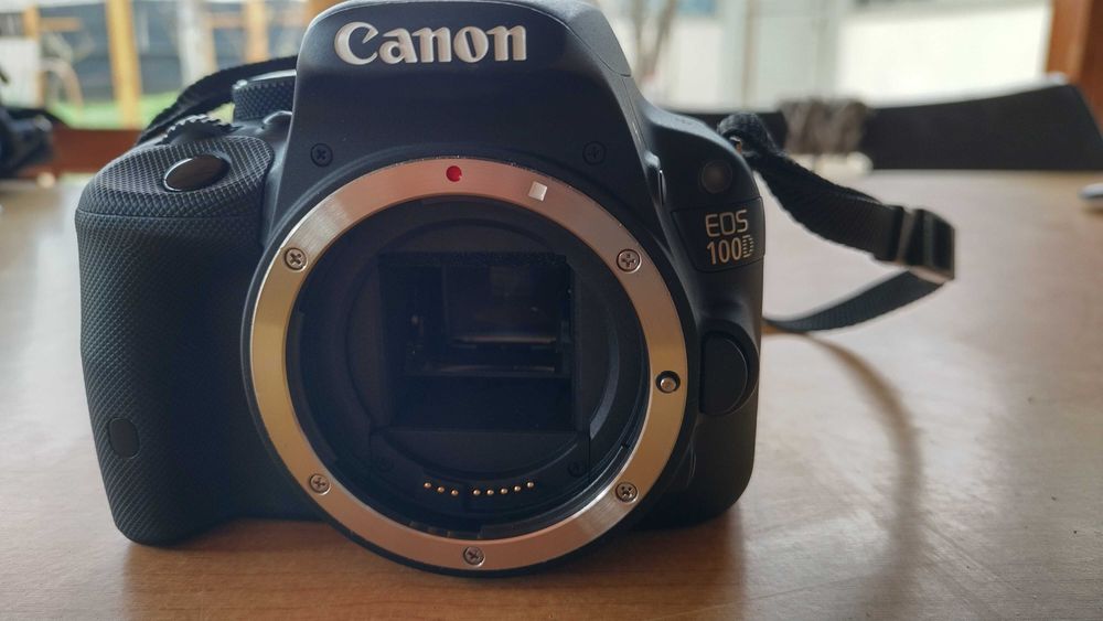 Vând cameră foto Canon