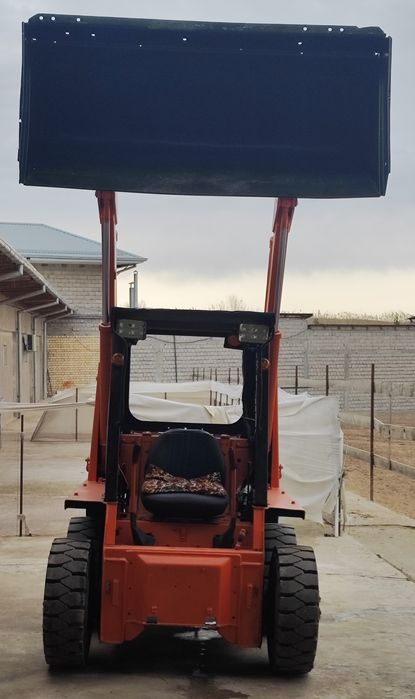 Мини погрузчик Тойота 8СДК сотилади.