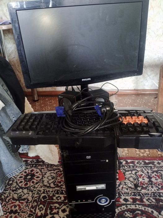 PHILIPS компьютер