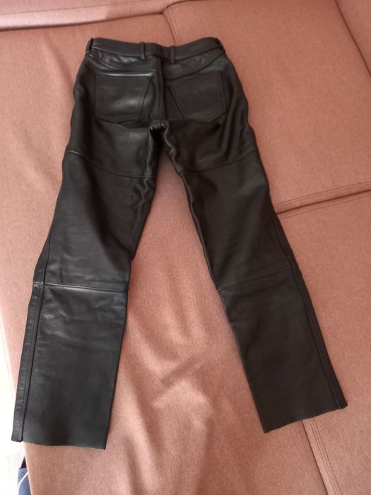 Продавам кожен  панталон