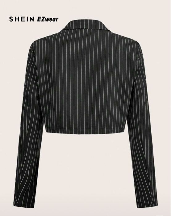 Късо тънко сако на райета