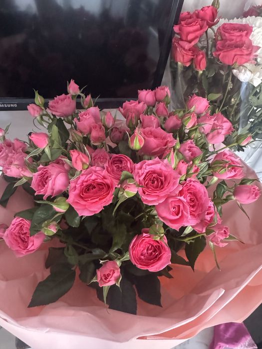 Продам вчерашние цветы.