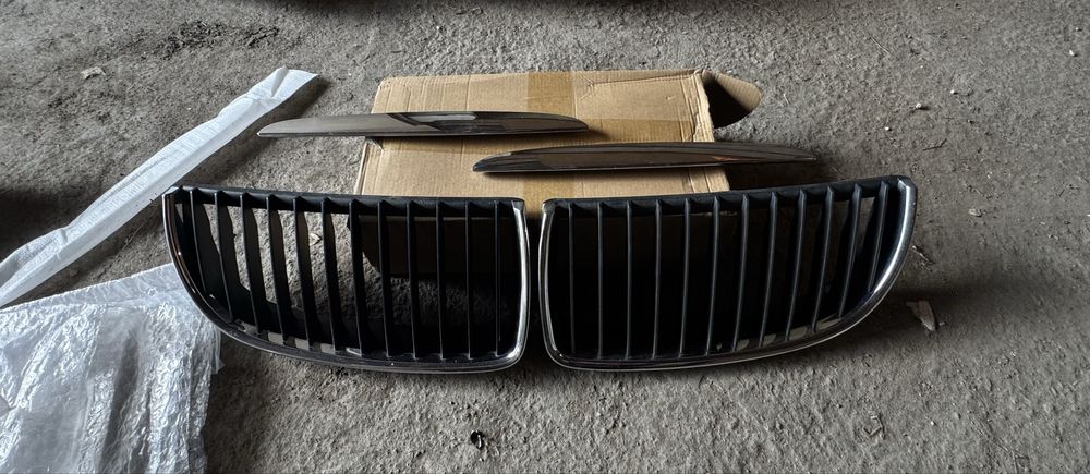 Решетка бмв е90 дорест в отличном состоянии ОРИГИНАЛ