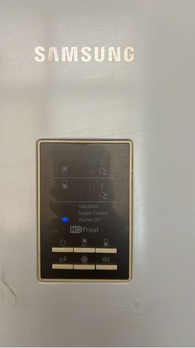 Продам холодильник IG