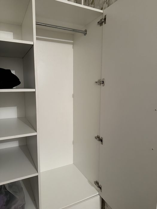 шифоньер ширина 110 , высота 200.