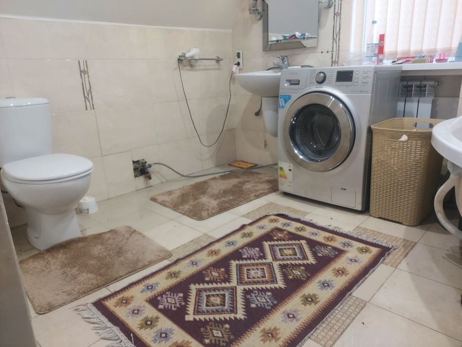 Продаеться дом с бизнесом в Астане