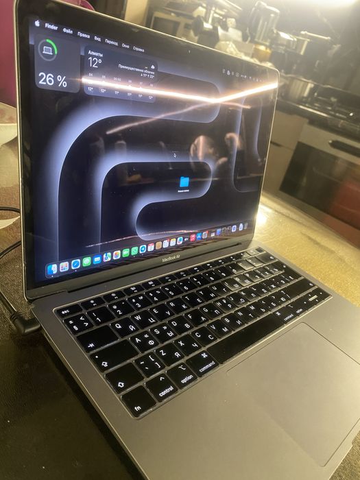 Продам Macbook Air 2019 intel 5