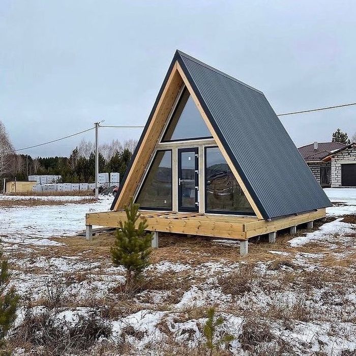 Cabane din case lemn tip A-Frame house modulare exista