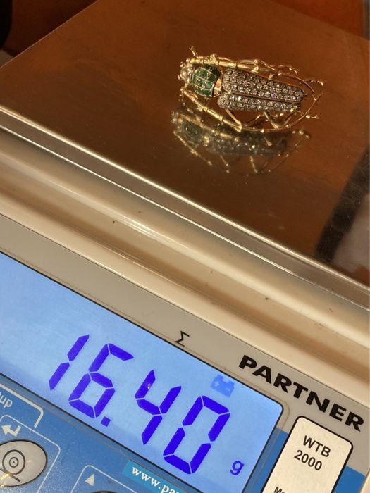 Brosa veche Greier aur 18kt.cu diamante si smaralde