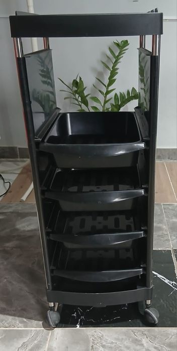 Шкафчик для парикмахерских