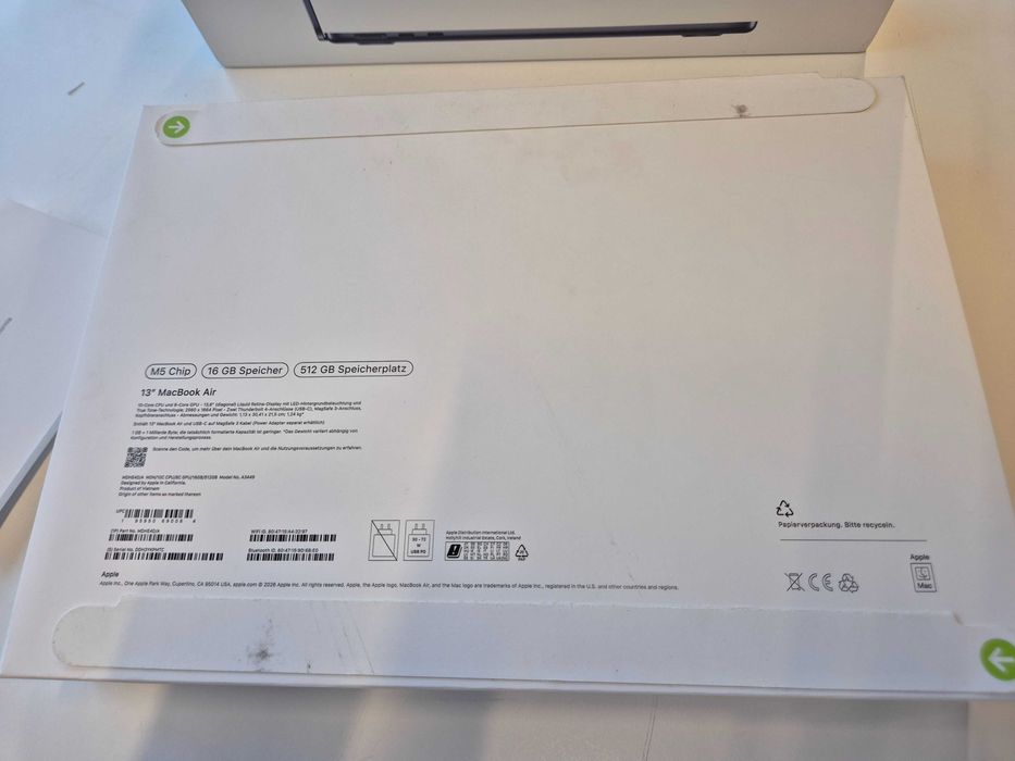 Apple MacBook Air 13" M5 – 16 GB RAM – 512 GB SSD  Vând Apple MacBook Air 13" cu cip M5, configurație 16 GB RAM și 512 GB SSD.   Stare impecabilă