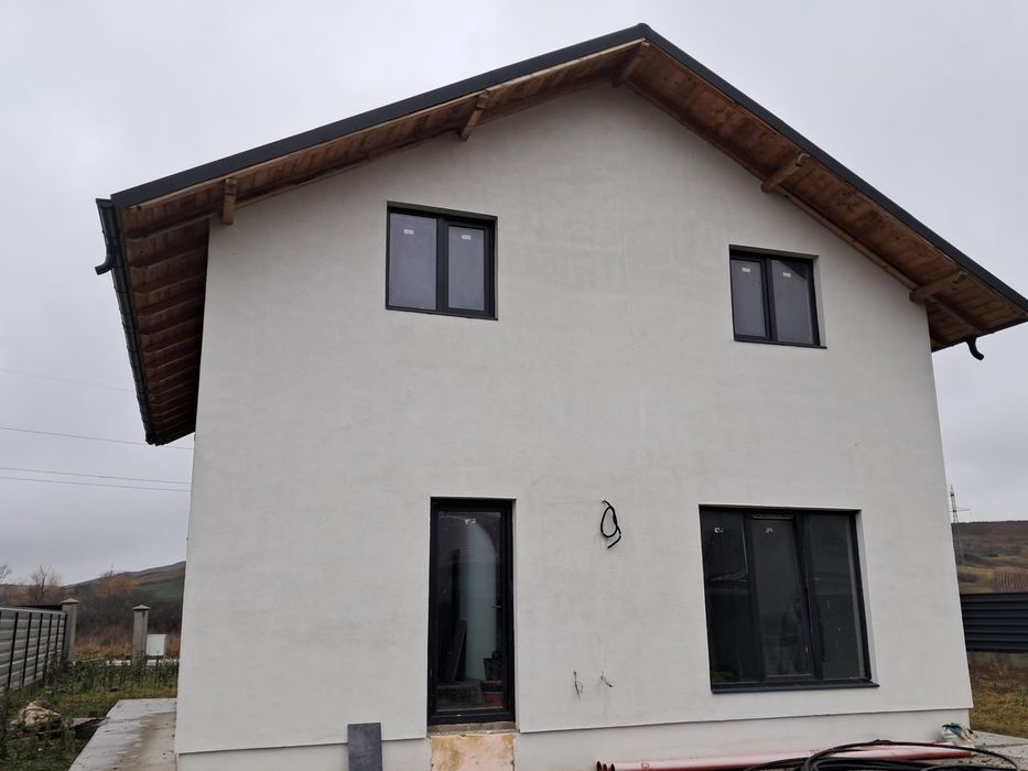 Vand casa 4 camere toate utilitatile 150 mp utili