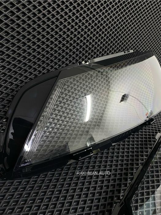 Стекла Фары Volkswagen Passat