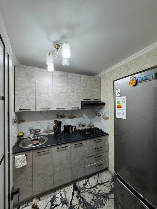 3 xonali uy sotiladi ximpaselkada arintir "Imoshka"  kafesi