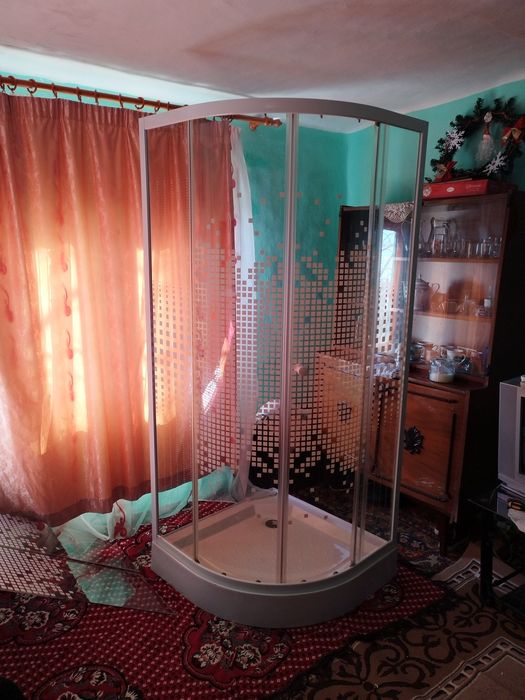 CABINĂ DUȘ în stare bună