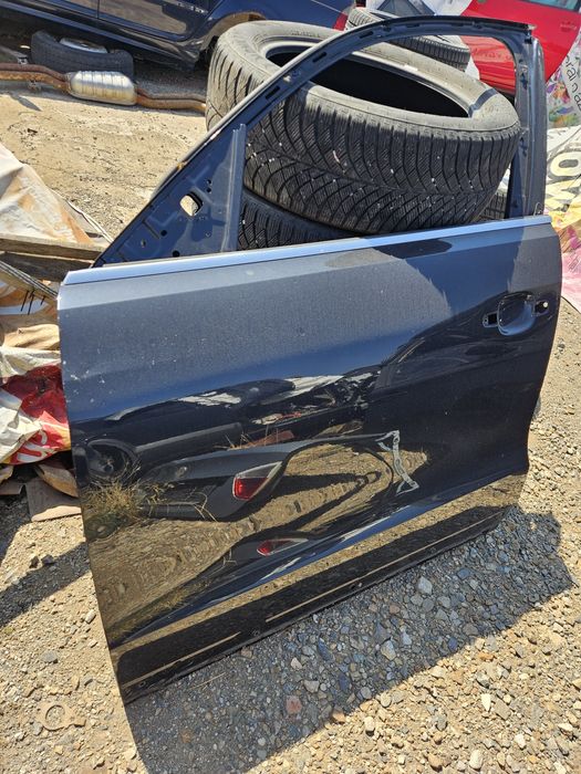 Предна лява врата за Audi q5 2011god