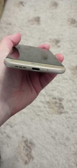 Телефон LG G5 - Отлично външно състояние