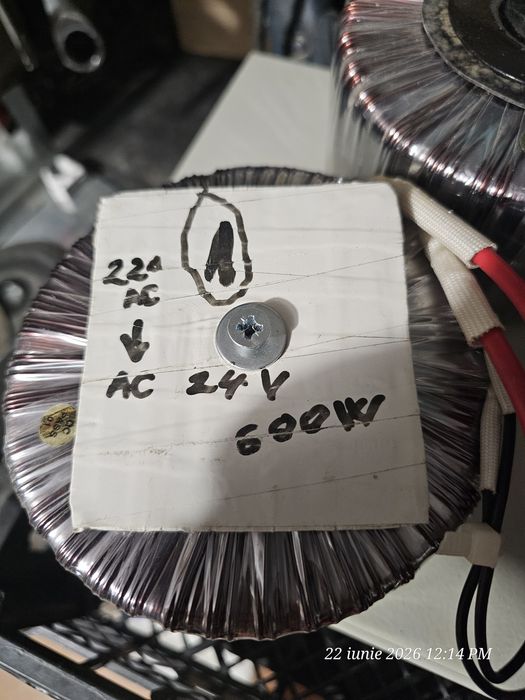 Vând 2 transformatori de 600w si 1000w in perfectă stare de funcționare.