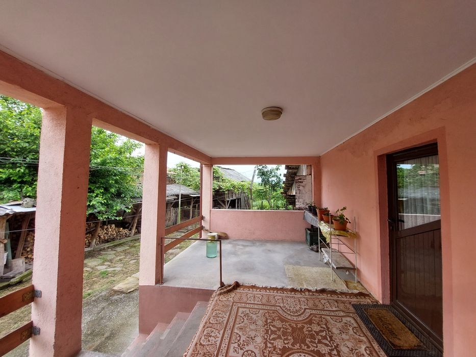 Vând casa zona Budesti