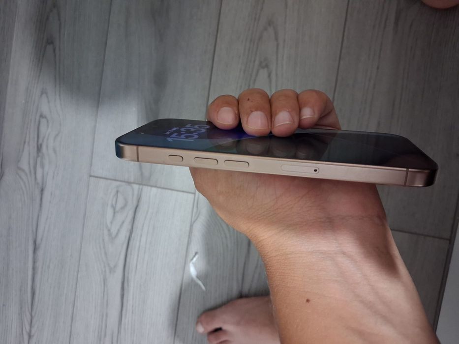 Iphone 16 pro 128 GB Gold, baterie100% impecabil