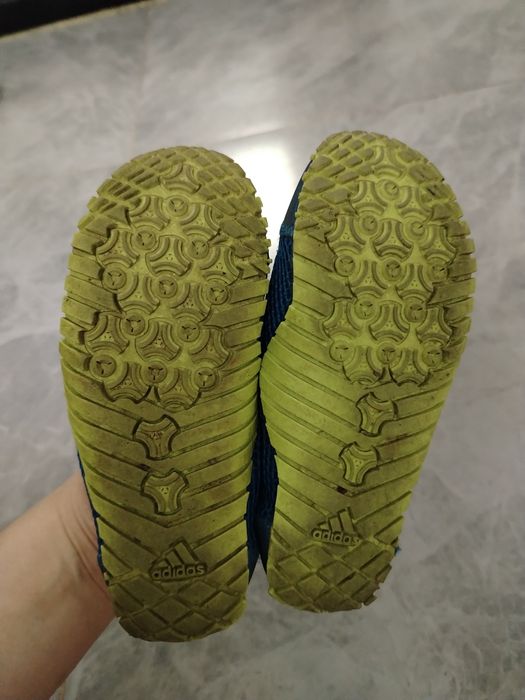 Кроссовки на мальчика