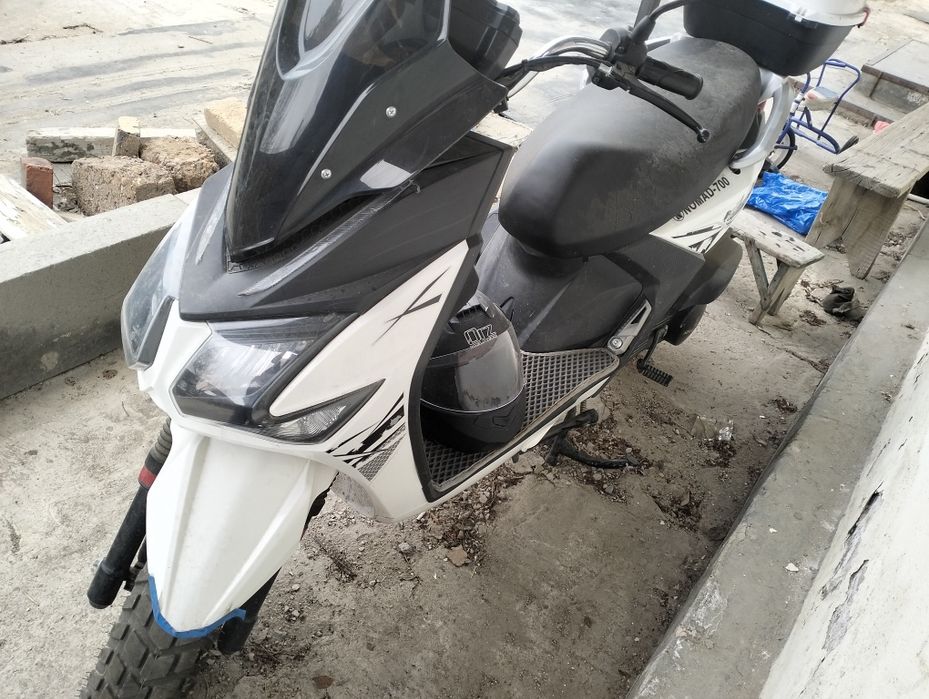 Продам Скутер Nomad -700