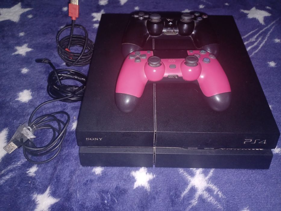 Play station 4 fat 2 manete+9 jocuri